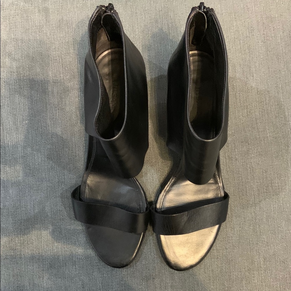 Jil Sander✨stunning black leather ankle boot sandal